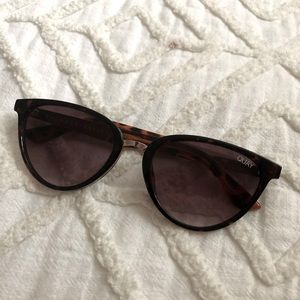 QUAY Cat-Eye Tortoise Sunglasses ☀️